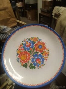Porcelánový talířek malovaný