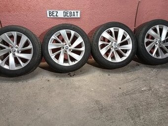 Prodám sadu alu disků Škoda Enyaq 20" Vega s novými pneu