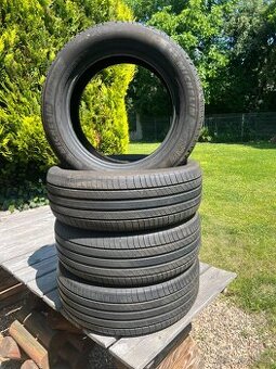 215 60 17 Michelin - sada