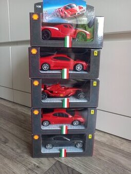 5ks modelů Ferrari Shell V-power 1:38