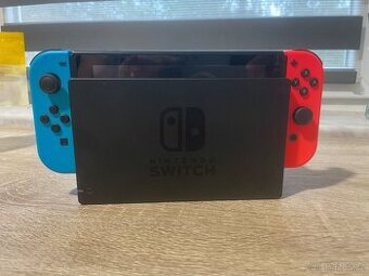 Nintendo Switch V2 red box
