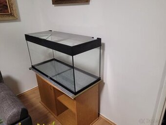 AKVARIUM  .