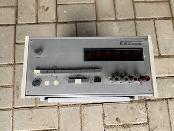 Digitronový voltmetr MT100