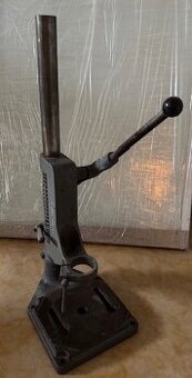 Litinový Stojan na vrtačku. Stojan pro přesné vrtání.