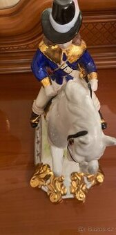 Prodám: Porcelánová figurka jezdce. Originál. Jezdec od Frie