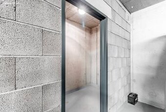 Pronájem prostorného sklepa / skladovací prostor - 3,60m2