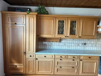 Masivní kuchyňská linka z Německa se spotřebiči