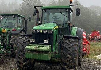 John Deere 8120