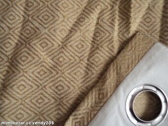 prodám nový závěs šíře. 135x183 1 ks