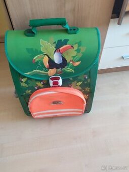 Školní aktovka plně funkční