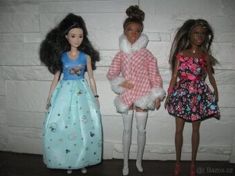 sada 3ks oblečků na Barbie: šaty různé