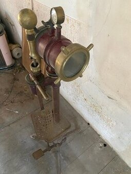 Zátkovačka, stáčečka, špuntovačka