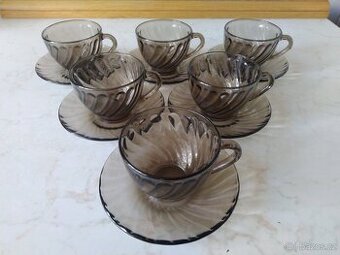 Hrnek, podšálek a dezertní talíř Arcoroc Francie