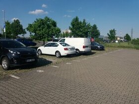 Pronájem parkovacího stání Jinočany. Pražský okruh 3 min. - 1