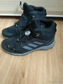 Trekové botky Adidas s goretexem vel.UK 5, vel.38