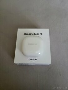 Bezdrátová sluchátka Samsung Buds Fe