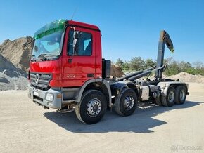 Hákový nosič kontejnerů Mercedes-Benz Actros 4144 8x4