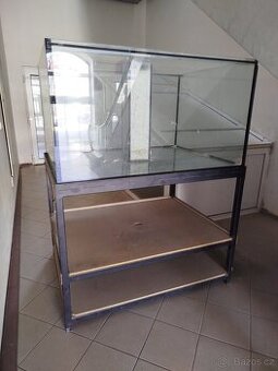 Akvárium 870l s kovovým stojanem