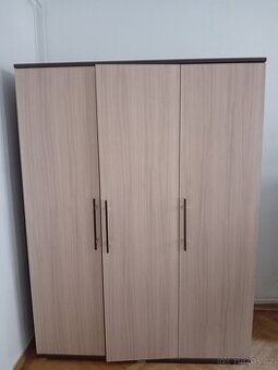 Šatní skříň 150 cm - 1