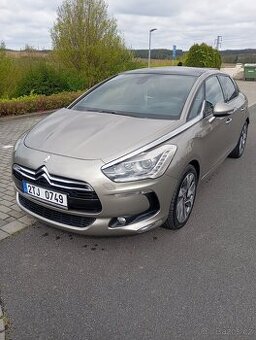 Citroen DS5