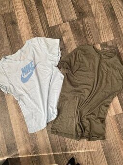Pěkné Nike triko velikost 40/L