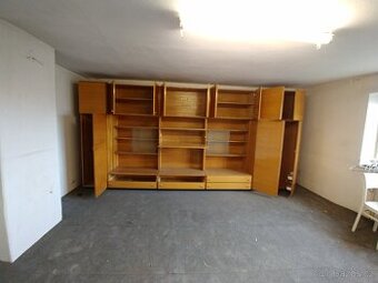 Lakovaná bytelná obývací stěna s barem ze SSSR