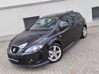 Seat Leon 1.6TDi 77kw,SPORT,169tkm,2011,2xklíč,2xALU,Výhřevy