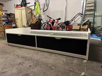 Postel Ikea a úložným prostorem 200x90cm