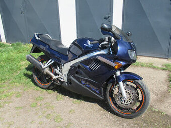 Honda VFR 750 RC36 II