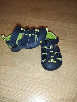 Sandále Keen 22