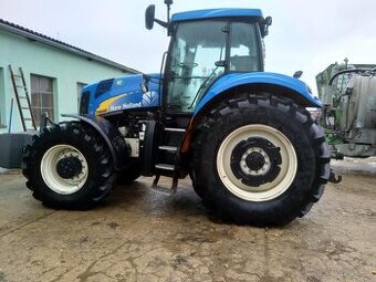 Traktor New Holland T8040