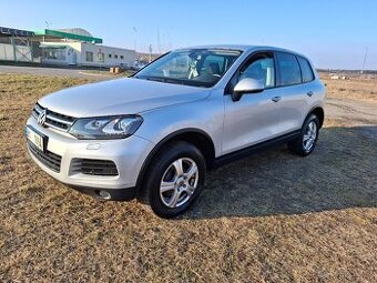 VW Touareg 3.0 TDI Klima Alu Tažné Model Model 2011