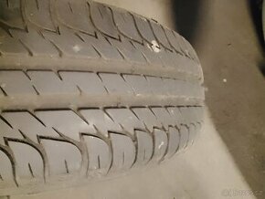 Prodám pneu 205/60r15