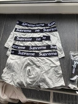 Supreme trenky
