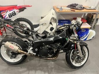 Díly gsxr 600 2002