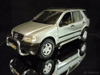 Mercedes Benz ML 320 Maisto 1/18