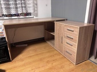 Rohový psací stůl