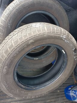 2 zimní pneu 195/65 R15