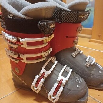 Dětské lyžařské boty vel 36