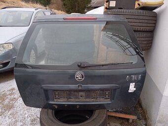 Zadní dveře Octavia 1 combi