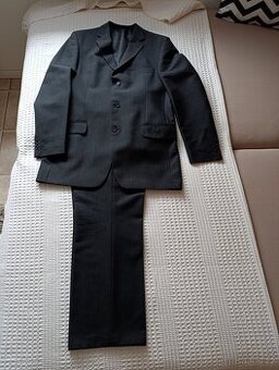 Pánský tmavě šedý oblek za 999 Kč
