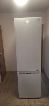lednice s mrazákem LG GBB62SWGFN