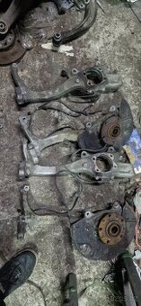 Leva predni tehlice audi A4 B6 B7 8E