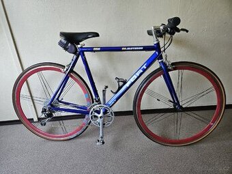 Silniční kolo FORT