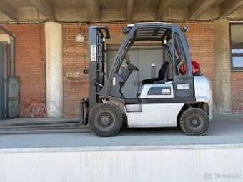 VZV Nissan 2,5t LPG zdvih 3,3m