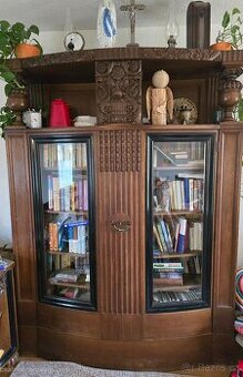 Starožitný masivní nábytek