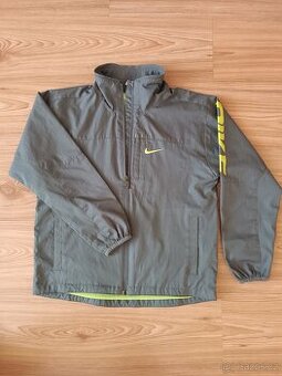 Bunda NIKE  vel. 10/12