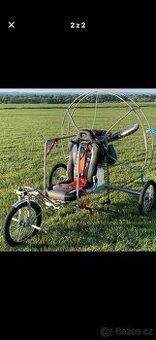 Motorový paraglaiding