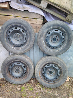 letní pneu i s disky. 165/70r14 Fabie