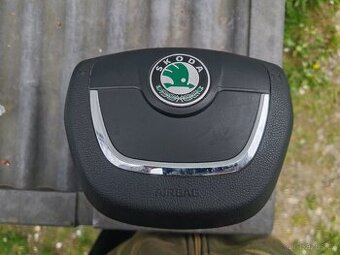 Airbag řidiče škoda